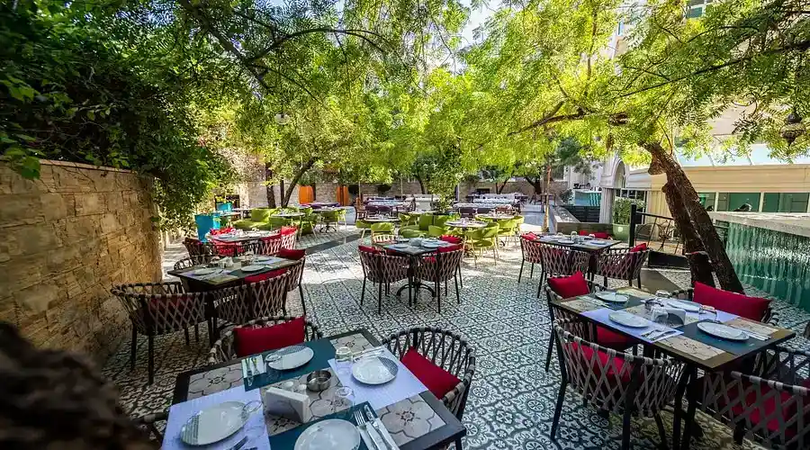 کافه لبنانی بیروت بلندز | دبی