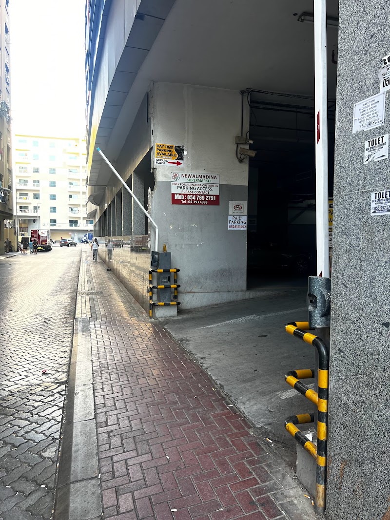 پارکینگ رایگان نیو المدینه - خیابان رولا، بر دبی | دبی