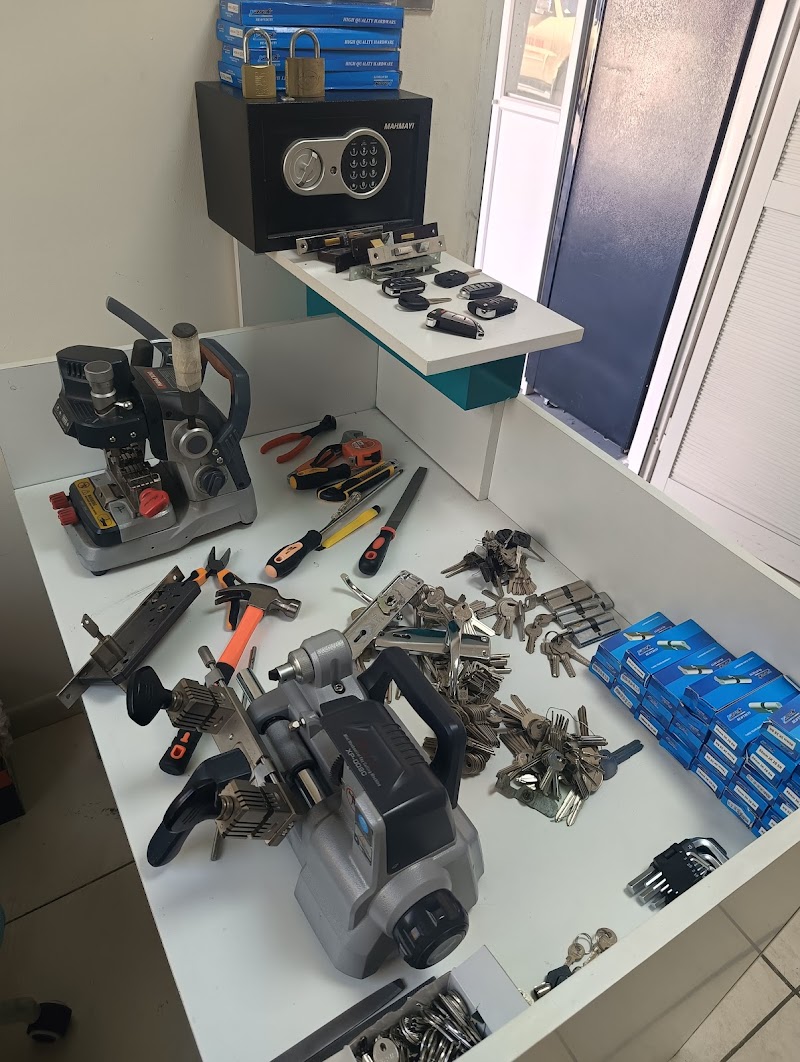 شرکت تعمیرات قفل‌های تخصصی اسپید اکسپرت | دبی