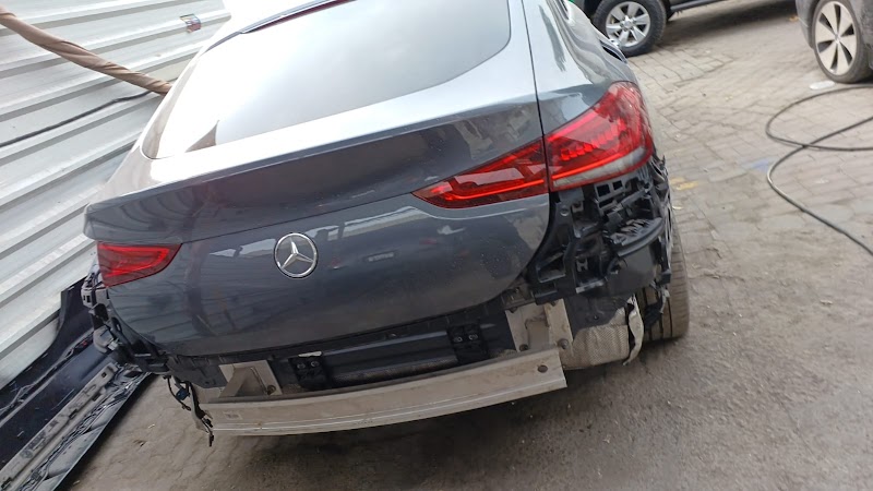 م عباس گاراژ خودرو GFA | خدمات سرویس خودرو در دبی | خدمات تعمیرات خودرو | دبی