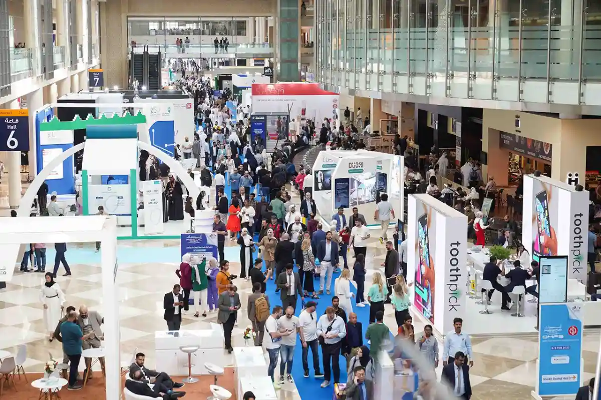 المعرض والمؤتمر الدولي لطب الأسنان في دبي (AEEDC)