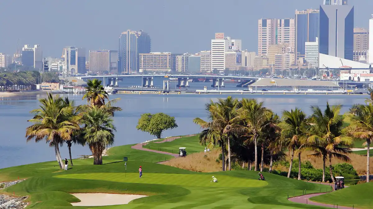 تجربه کامل گردشگری در دیره