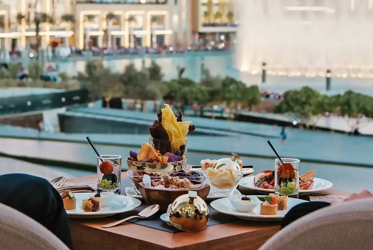 رستوران‌ها و بارهای لوکس