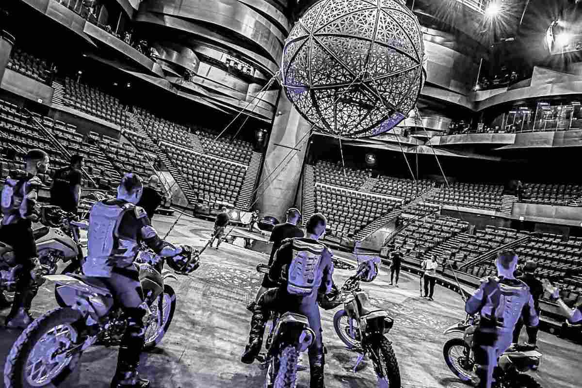 زمان برگزاری نمایش لاپرل