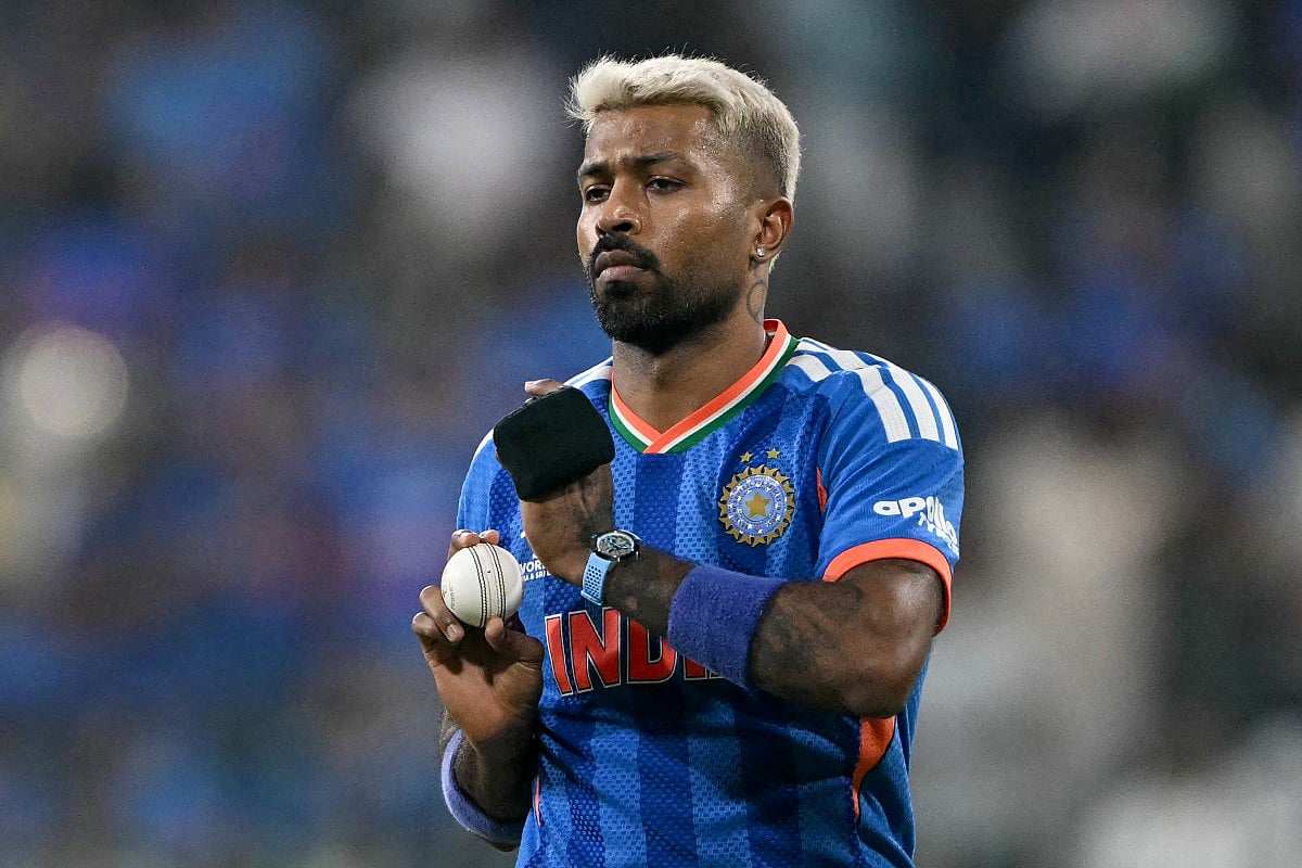 هاردیک پانیا در اقدامی دلگرم‌کننده، لند روور لوکسی به همسر سابق و پسرش هدیه می‌دهد