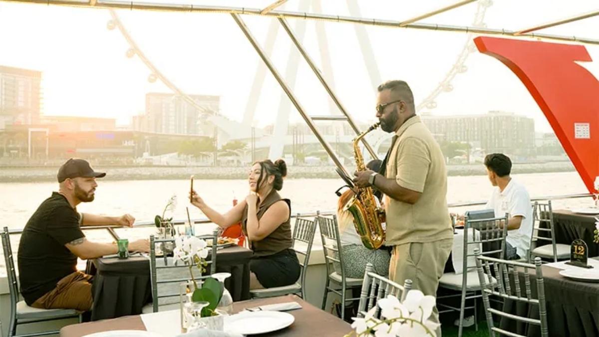 سفر به دبی: کروز رایگان و بلیط‌های جاذبه در انتظار شماست!