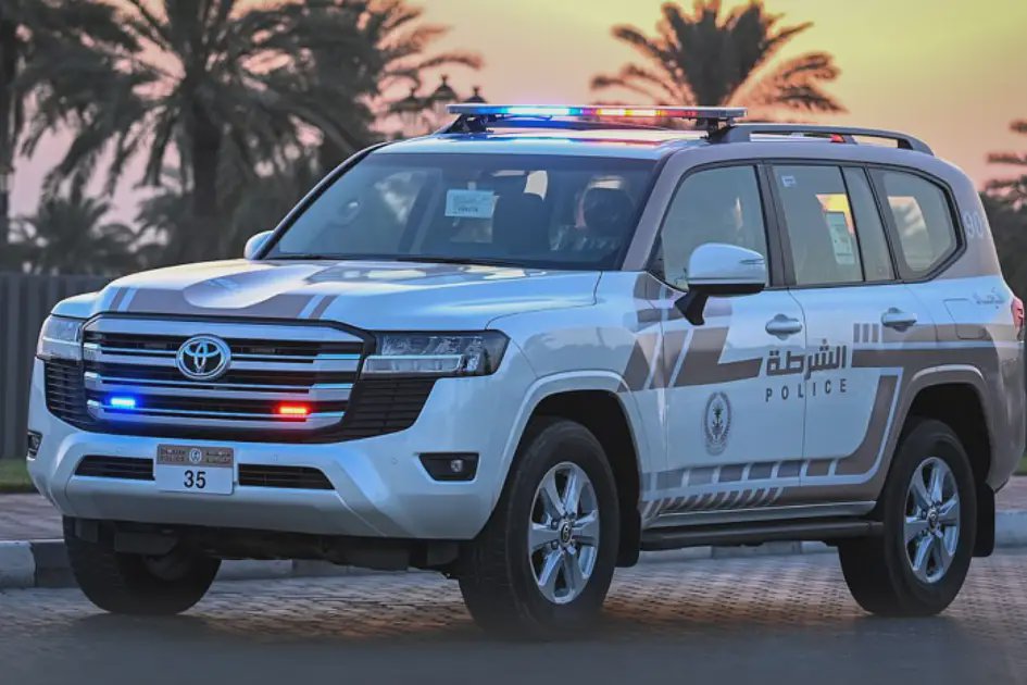 شرطة الشارقة تطلق منصة "مسارك سهل" لتبسيط إجراءات المرور والترخيص